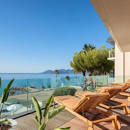 Apartahotel Les Embruns &