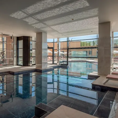 Les Embruns & Apartahotel Cannes